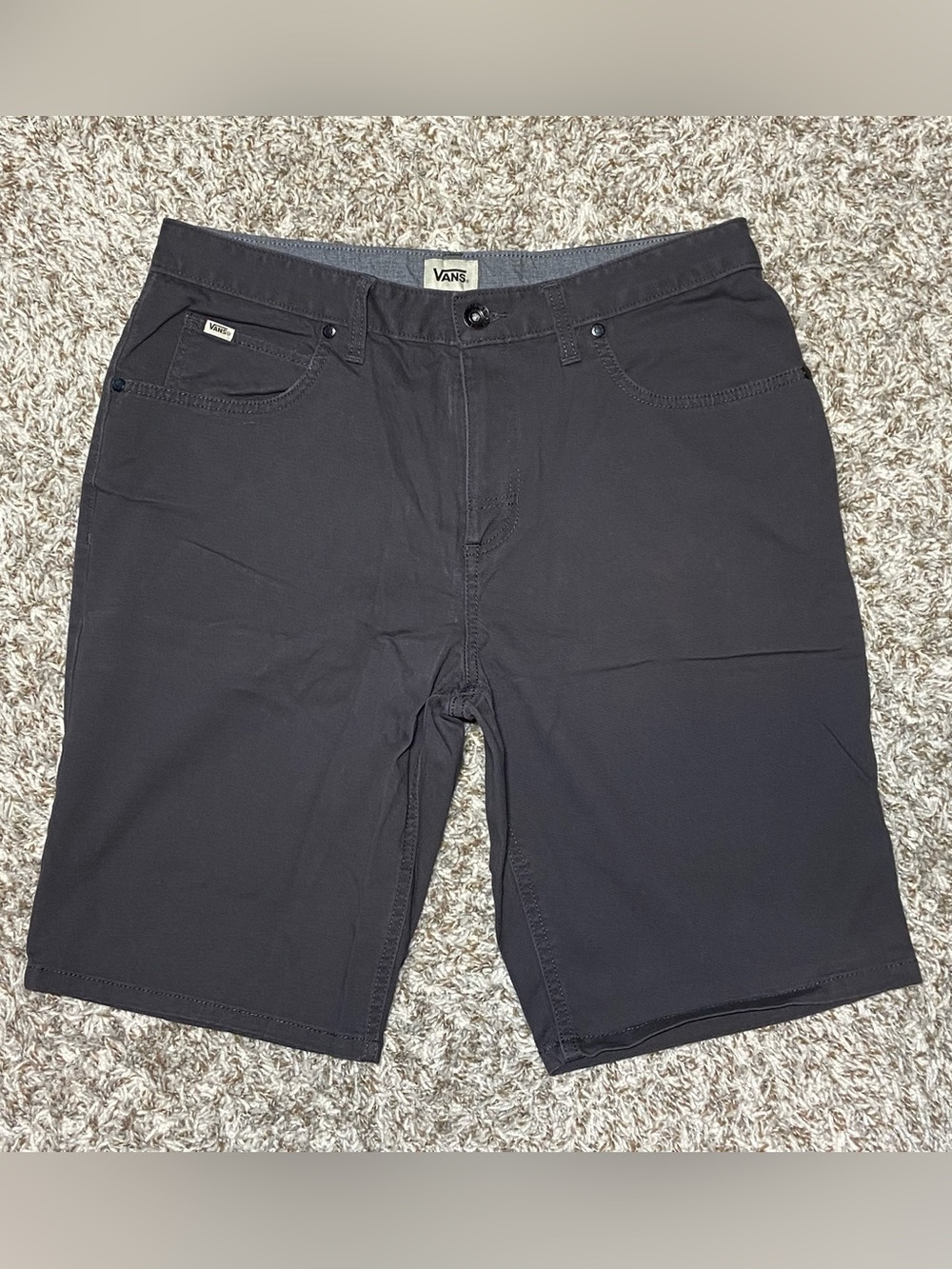 VANS Men’s Dark Gray Flat Front Shorts Size 32